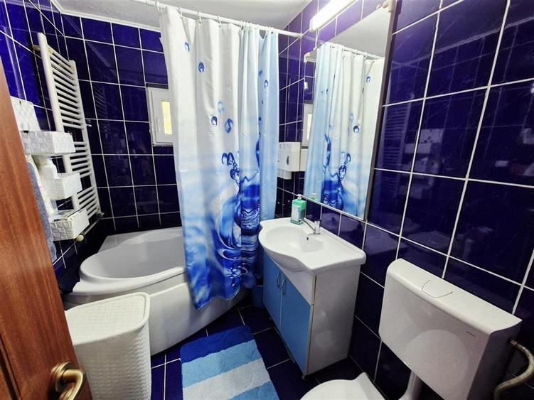 Apartament cu 3 camere decomandat în Lunca Cetățuii