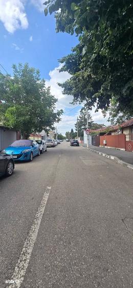 Casă cu 5 camere cu Teren 600 Mp în Andronache
