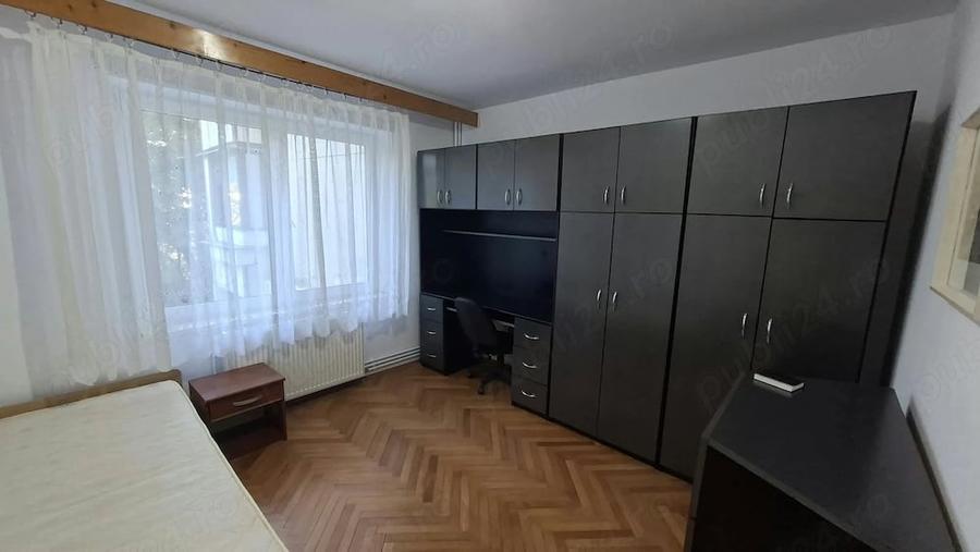 Apartament cu 3 camere decomandat în 7 Noiembrie