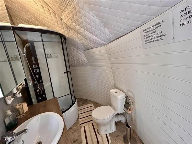 Casă individuală cu 4 camere cu Piscina în Predeluț
