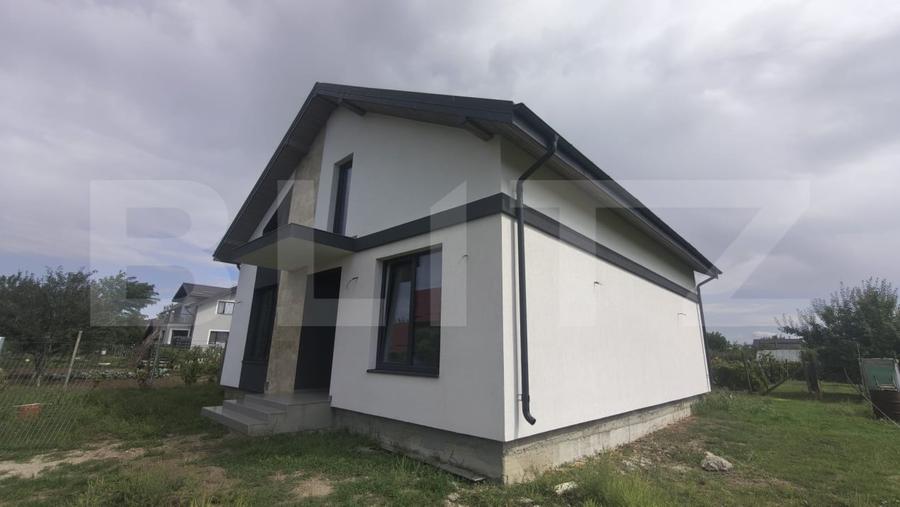Casă individuală cu 3 camere cu Canalizare în Dancu