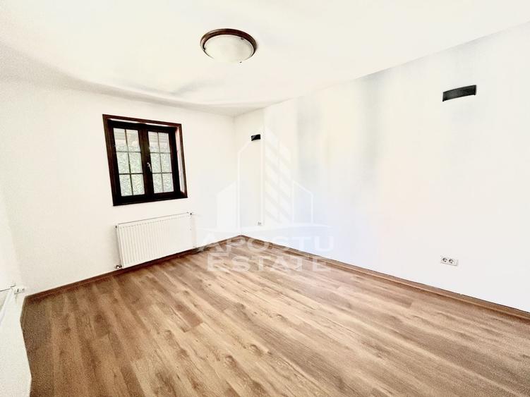 Casă individuală cu 5 camere cu Canalizare în Sânmihaiu Român