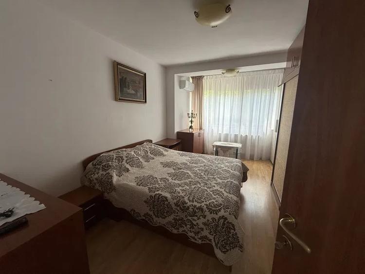 Apartament cu 3 camere semidecomandat, mobilat în Unirii — fotografia 2