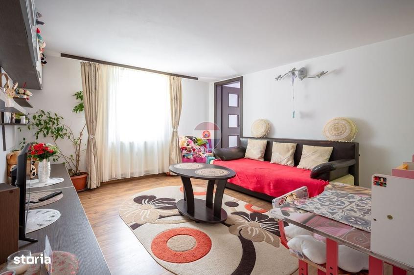 Apartament cu 3 camere în Est