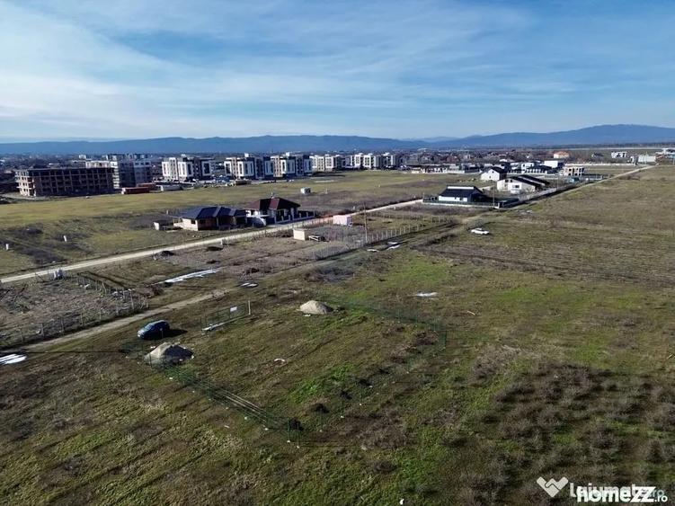 Teren de 662 mp, în Nord