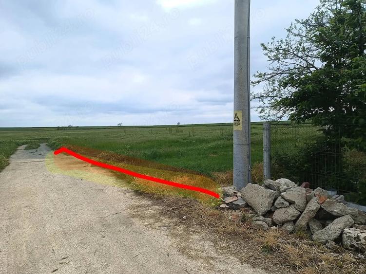 Teren de 849 mp, în Comana