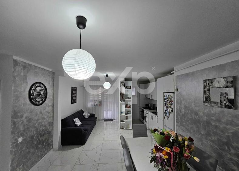Apartament cu 3 camere semidecomandat în Florești