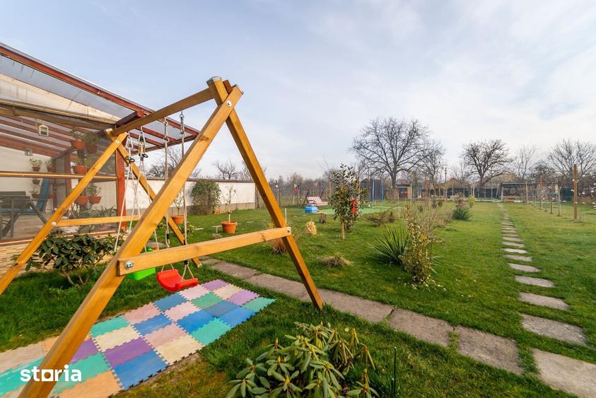 Casă cu 5 camere cu Teren 1472 Mp în Sânnicolau Mic