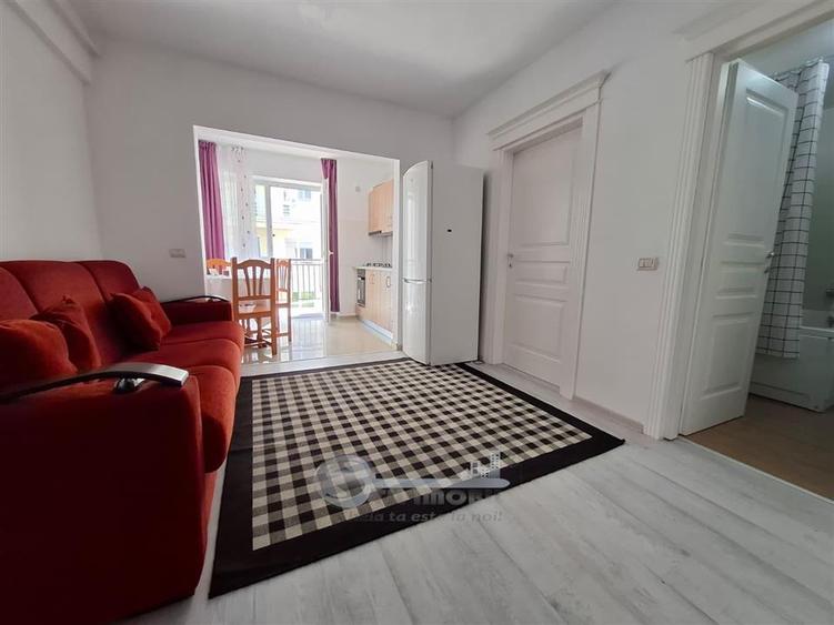 Apartament cu 2 camere semidecomandat, mobilat în Aeroport