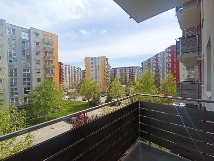 Apartament cu 3 camere decomandat în Avantgarden