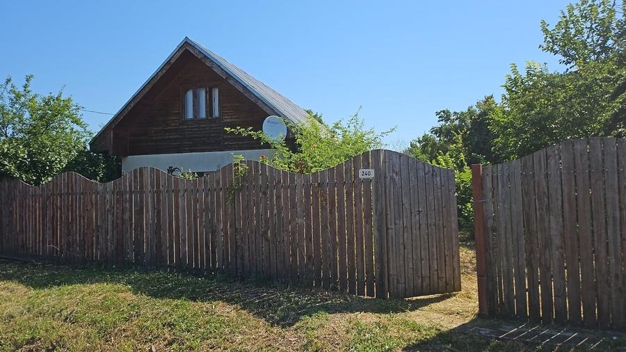 Casă individuală cu 2 camere cu Teren 850 Mp în Moșteni