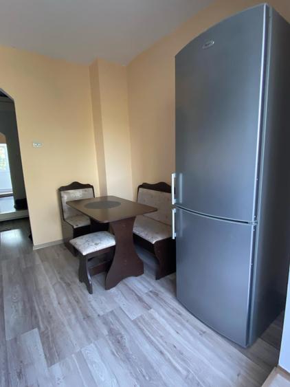 Apartament cu 2 camere decomandat, mobilat în Nicolina