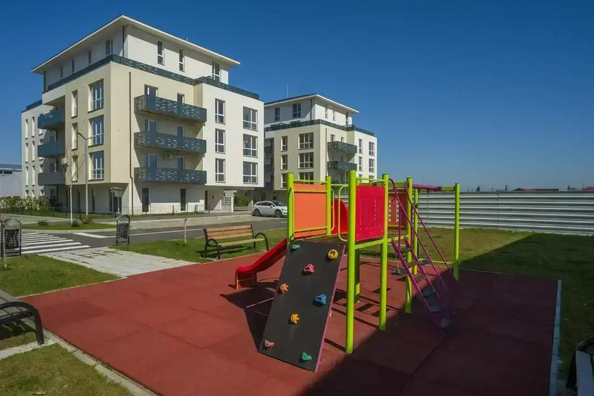 Apartament cu 3 camere decomandat în Nord