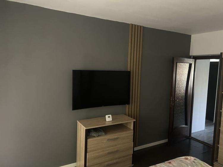 Apartament cu 3 camere în Careiului
