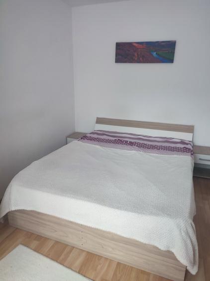 Garsonieră decomandată în Central