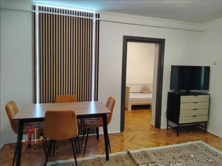 Apartament cu 3 camere semidecomandat, mobilat în Tudor