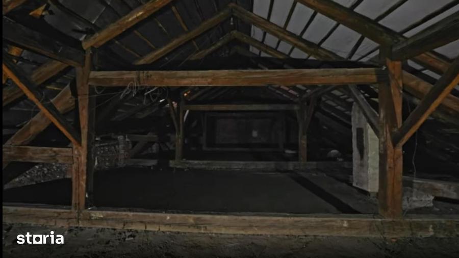 Casă cu 7 camere cu Teren 300 Mp în Eminescu