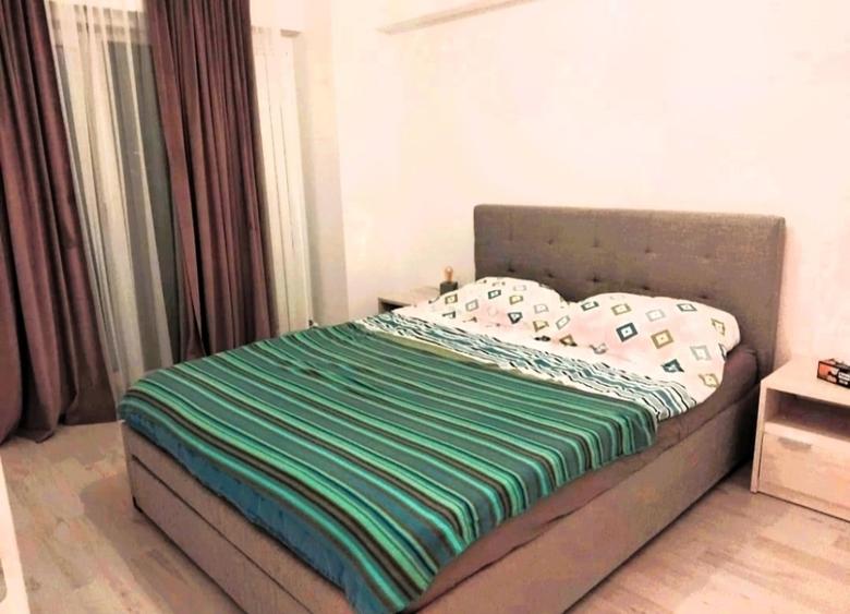 Apartament cu 3 camere decomandat în Tătărași