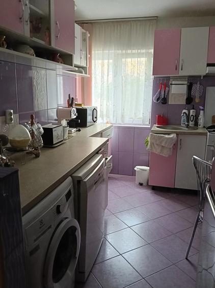 Apartament cu 4 camere nedecomandat în Central
