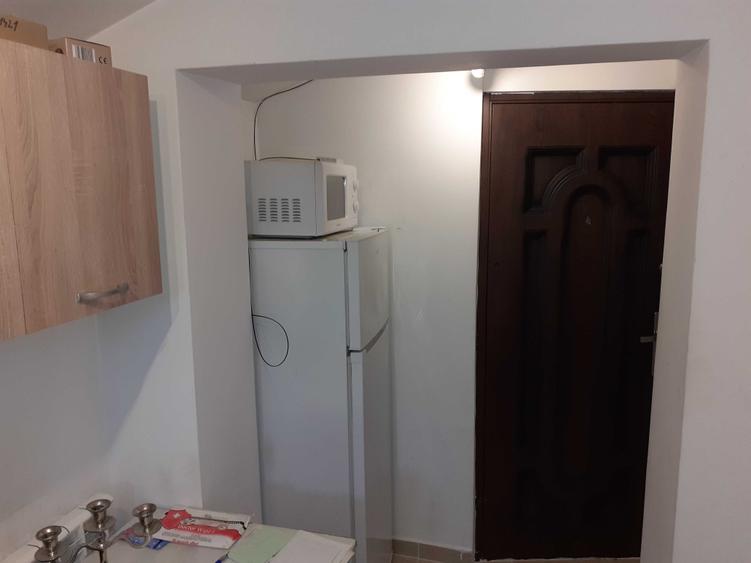 Apartament cu 2 camere decomandat în Romană