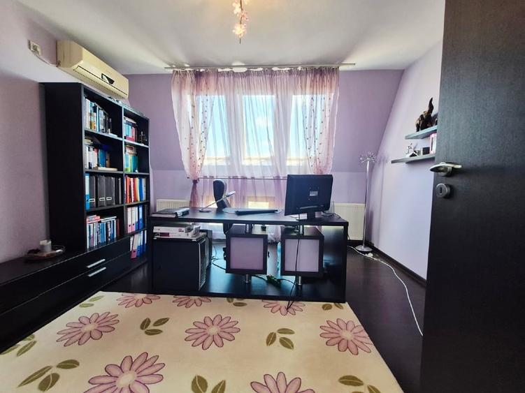 Casă individuală cu 5 camere cu Teren 380 Mp în Central