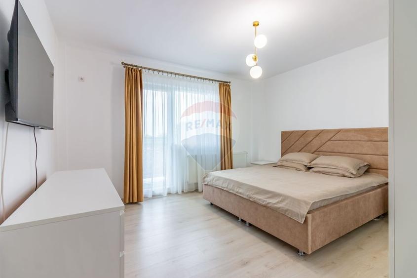 Apartament cu 2 camere semidecomandat, mobilat în Vest
