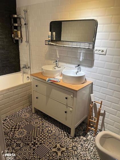 Apartament cu 3 camere în Decebal