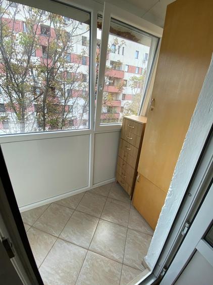 Garsonieră decomandată, mobilată în Soarelui