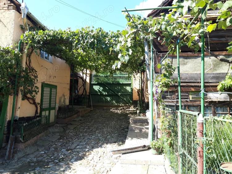 Casă cu 3 camere cu Teren 1000 Mp în Daia (Apold)