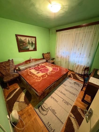 Apartament cu 4 camere decomandat, mobilat în Sângeorgiu de Mureș