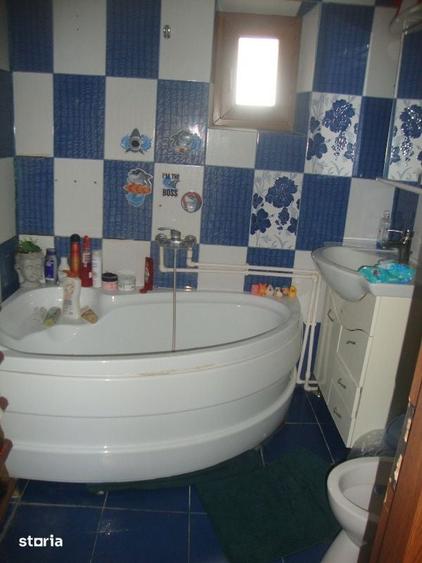 Apartament cu 2 camere decomandat în Balta Albă