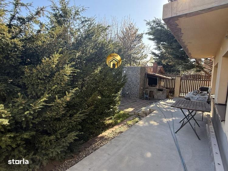Casă cu 5 camere cu Teren 500 Mp în Central