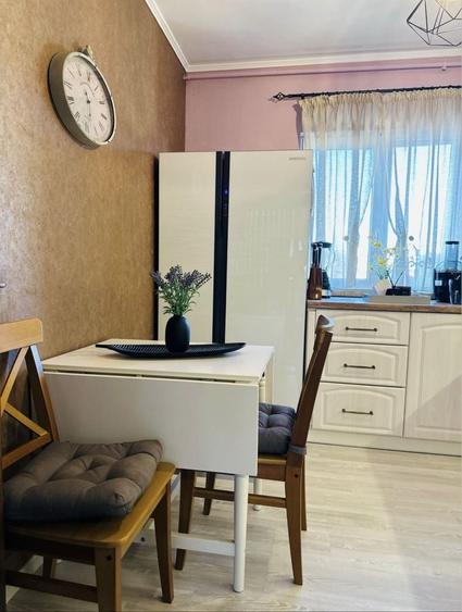 Apartament cu 3 camere decomandat în Dâmbovița