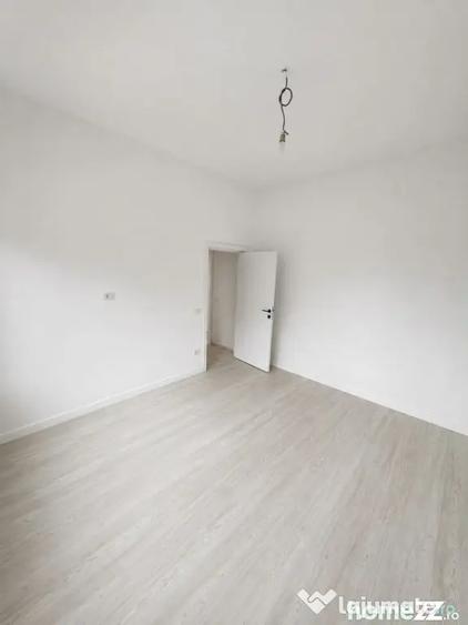 Casă cu 4 camere cu Teren 398 Mp în Cumpăna