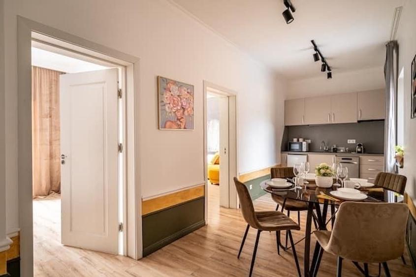 Casă cu 4 camere cu Teren 300 Mp în Ultracentral