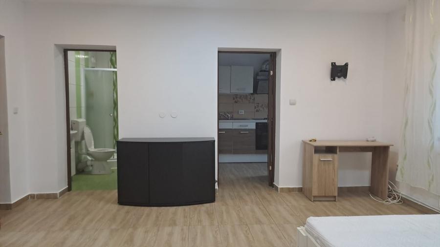 Garsonieră decomandată în Tineretului