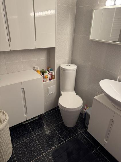 Apartament cu 2 camere semidecomandat în Dămăroaia