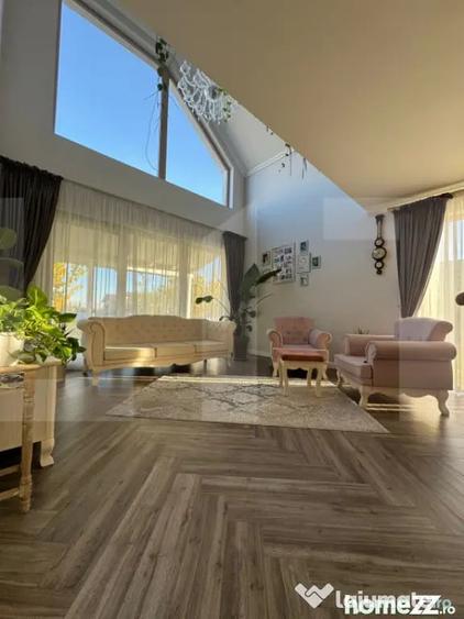 Casă cu 5 camere cu Teren 535 Mp în Săcălaz