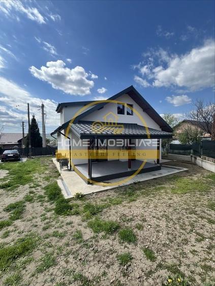 Casă individuală cu 4 camere cu Canalizare în Holboca