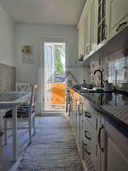 Apartament cu 3 camere decomandat, mobilat în Noua
