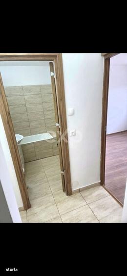 Apartament cu 3 camere decomandat în Eremia