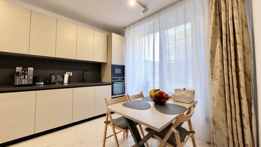 Duplex cu 4 camere cu Canalizare în Nord