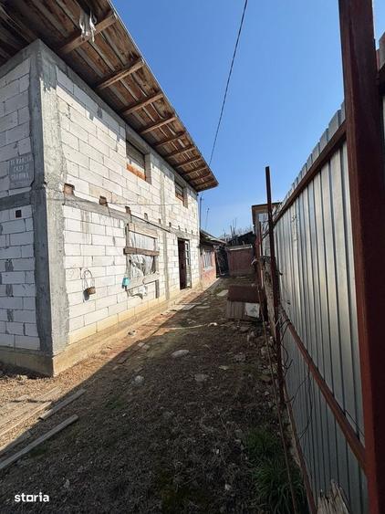 De vanzare casa noua in Roman,P+M, nefinalizata 50.000 euro negociabil - 3