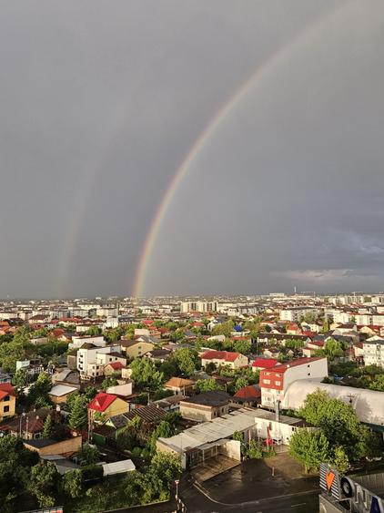 Apartament cu 3 camere decomandat, mobilat în Berceni