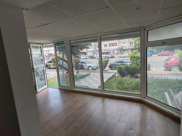 Spațiu comercial, de 60 mp, în Sârbi