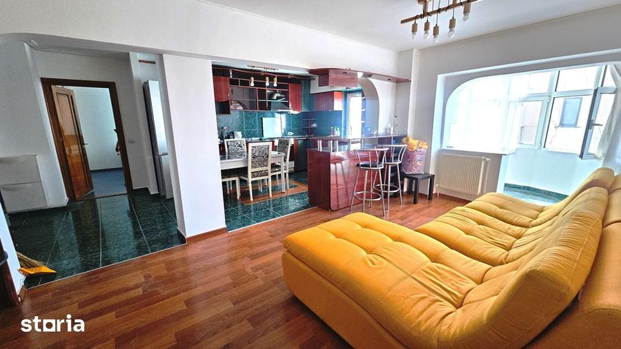 Apartament cu 3 camere decomandat în Păcurari