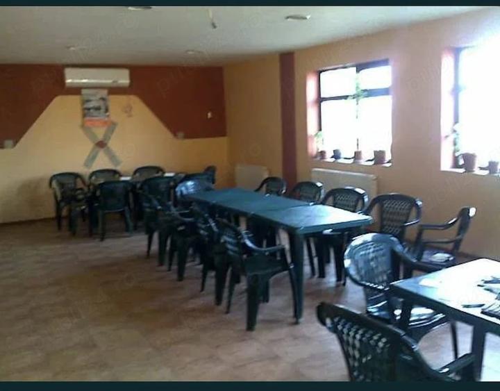 Casă cu 6 camere cu Teren 1800 Mp în Brazii