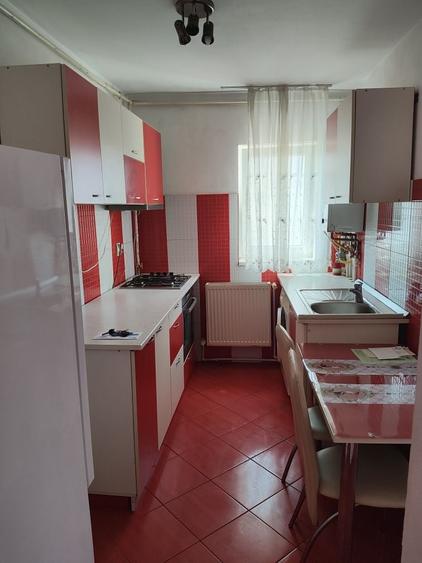 Apartament cu 2 camere decomandat în Exterior Vest