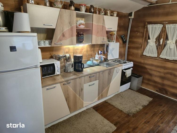 Casă cu 3 camere cu Teren 1268 Mp în Săpânța