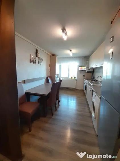 Apartament cu 2 camere decomandat în Unirea